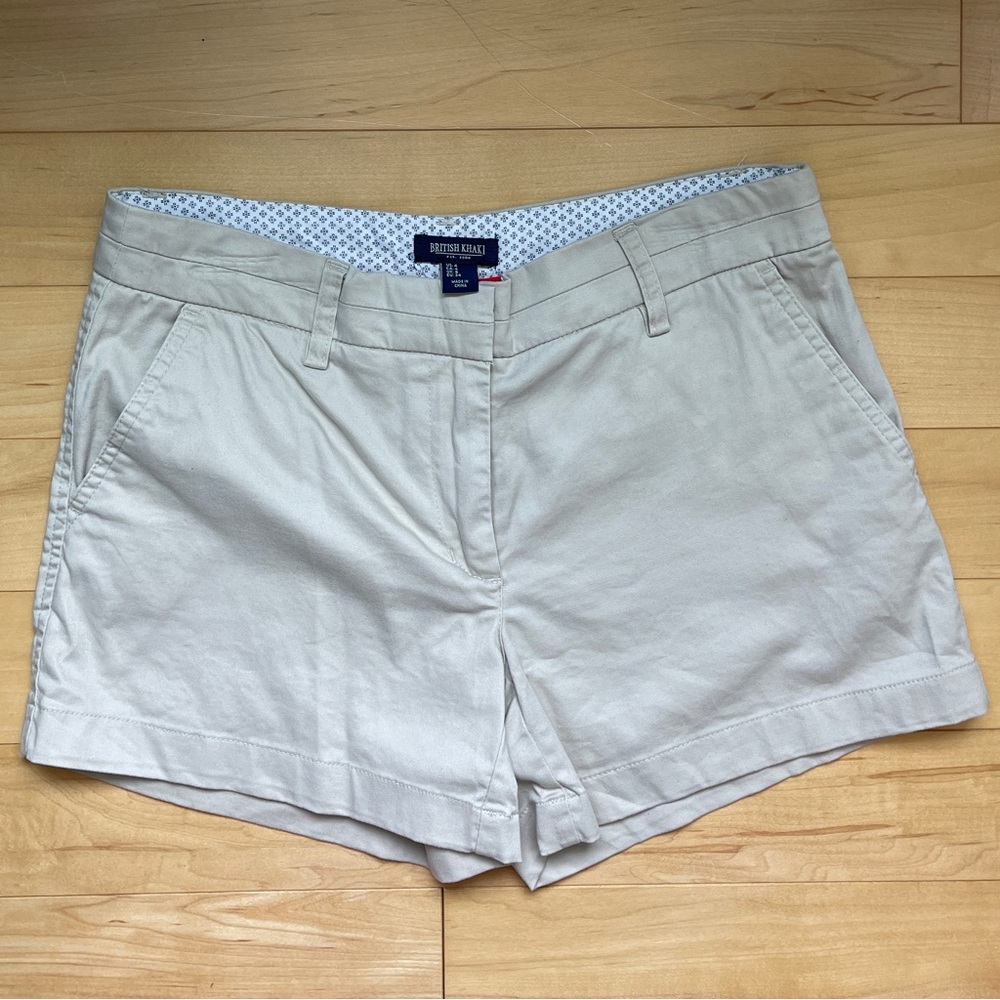 British Khaki Women’s Shorts. Size 4